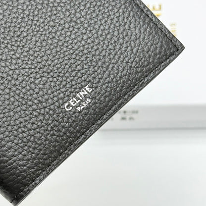 【セリーヌ】新作★バイフォールドウォレット3色関税送料無料