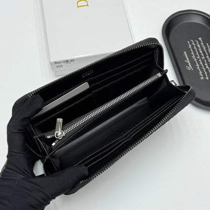【ディオール】新作★ロゴの長財布☆ロングジップウォレット2色